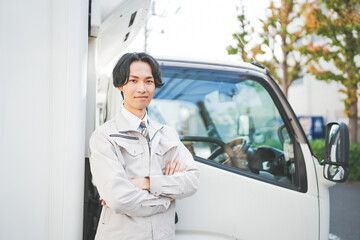 若手スタッフの爽やか笑顔